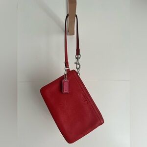 Coach Vibrant Red Pebbled Leather Wristlet😍😍😍